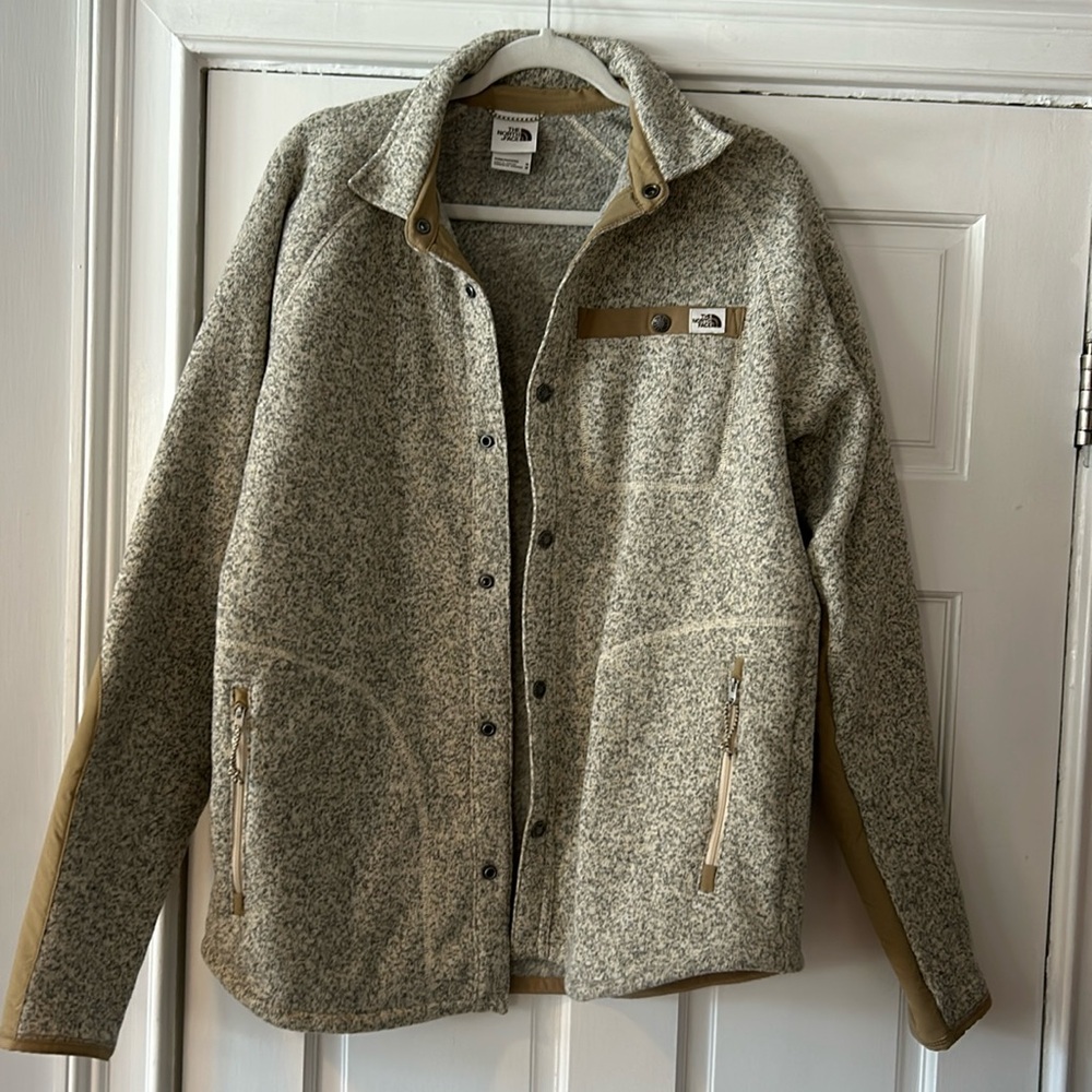 Phenomenal north face button light weight jacket/ shirt